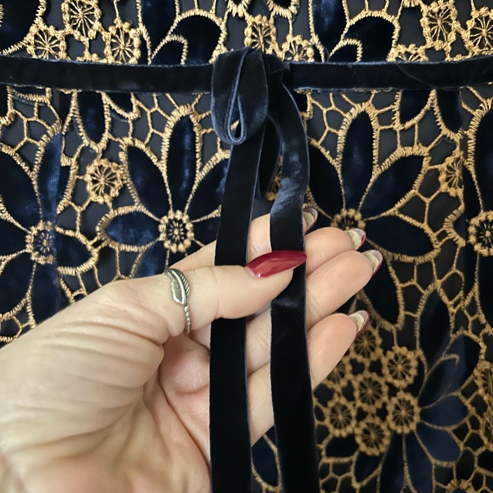 Petal & Pup Just Me Alara Navy Floral Lace Overlay Midi Trumpet Cocktail Dress - Picture 9 of 16